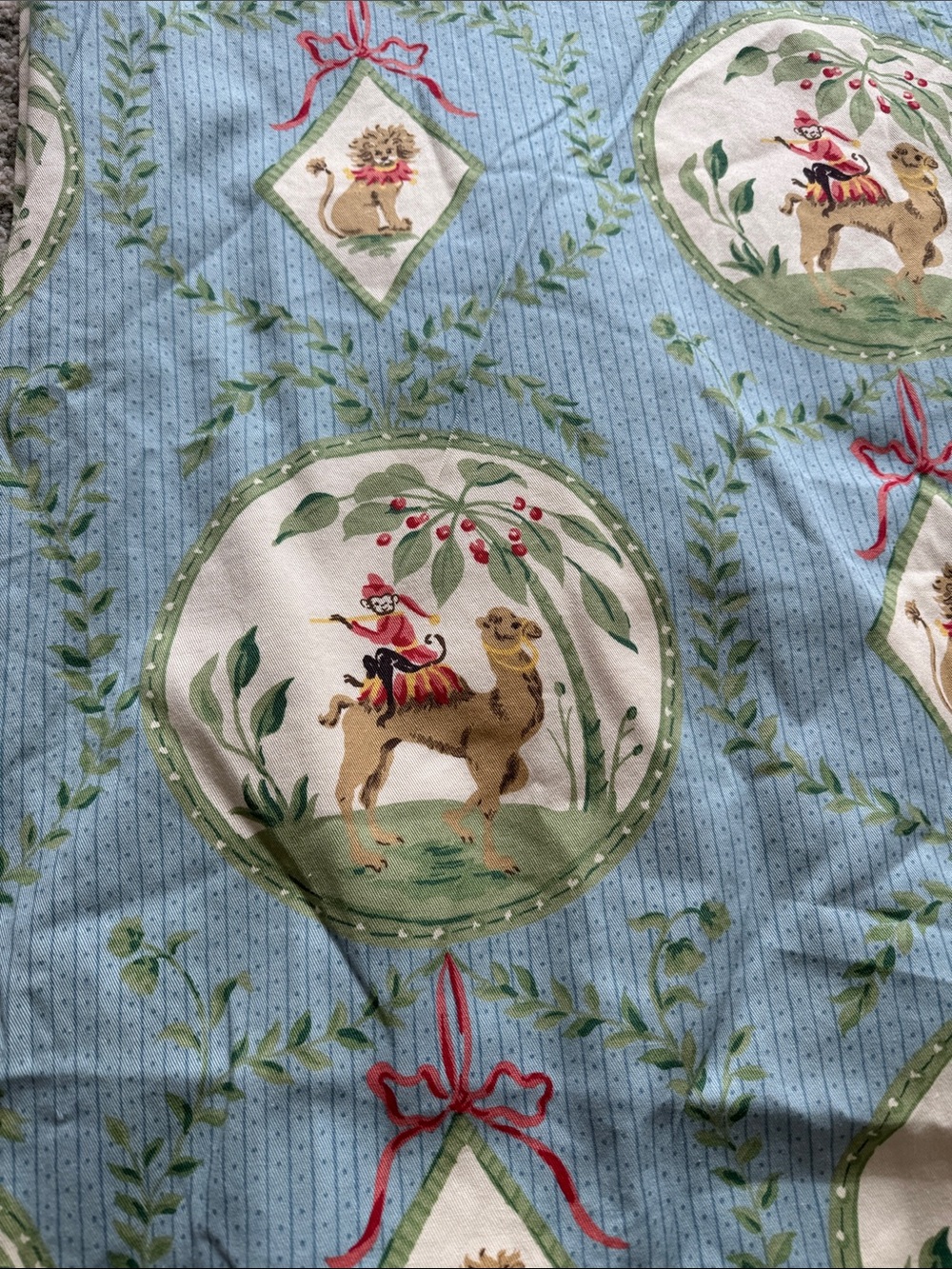 P. Kaufmann "La Menagerie" children's fabric designed by Pat Freund - Picture 3 of 4